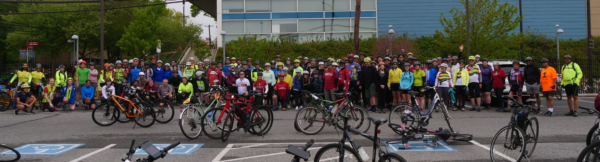 group photo of the first bike tour